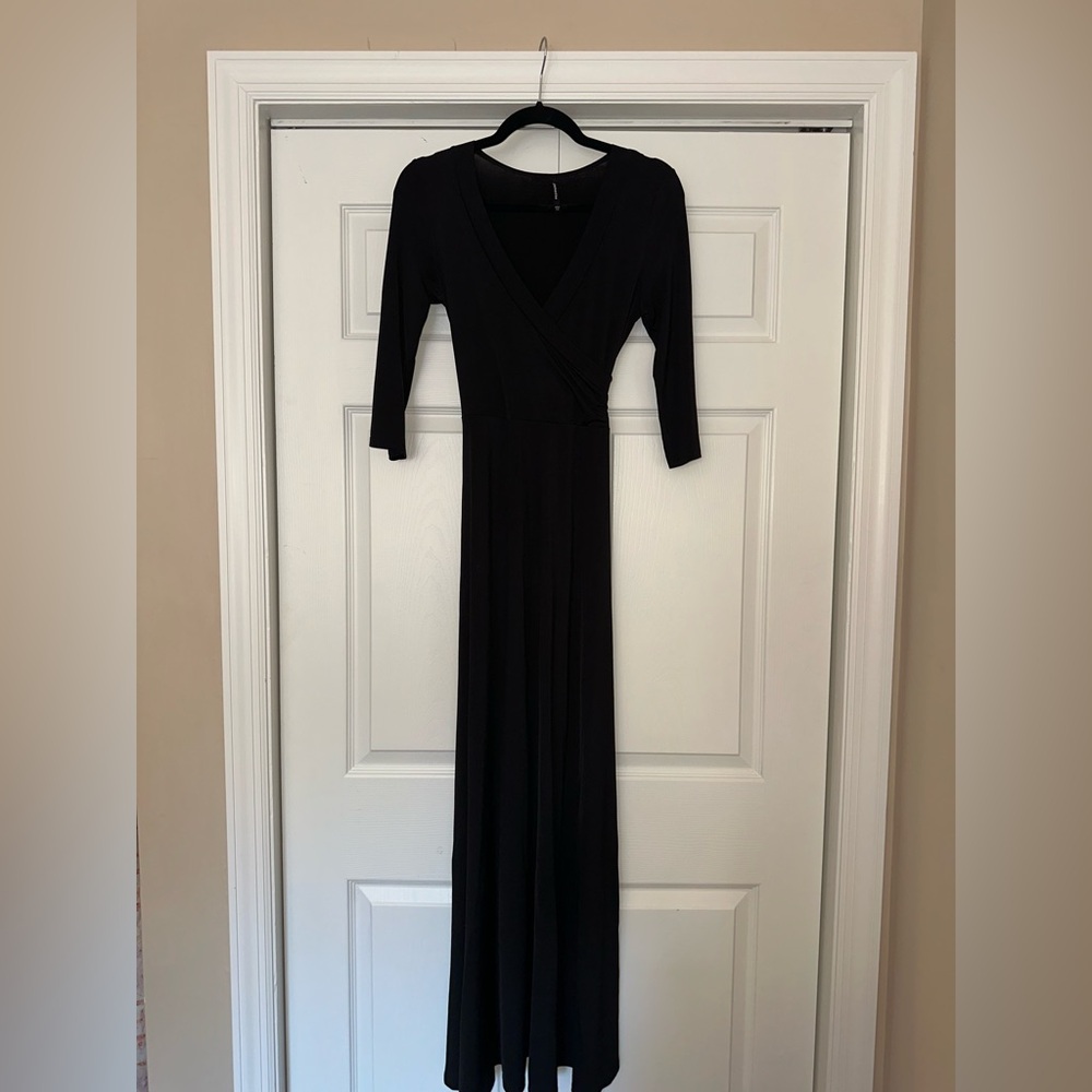 Black faux wrap maxi 3/4 sleeve dress